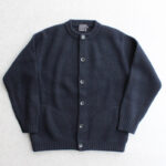 コムアーチ　ウール　カーディガン comm.arch. Hand Framed Crew Neck Cardigan Deep Ocean – by CITRON