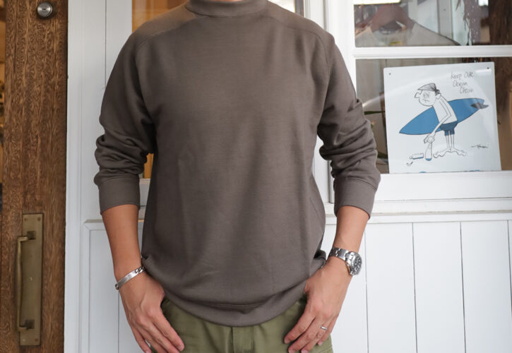 トロトロのメリノウールのスウェットです。