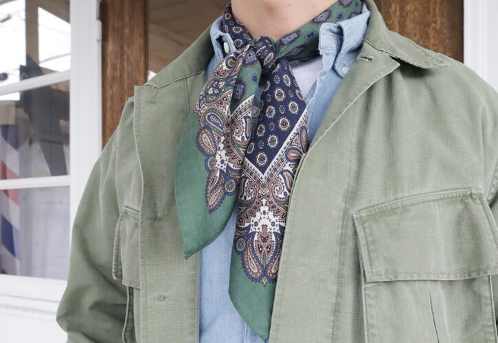 オシャレは首元から
